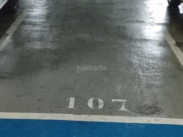 Single parking space for sale in Carrer dels Almogàvers 10