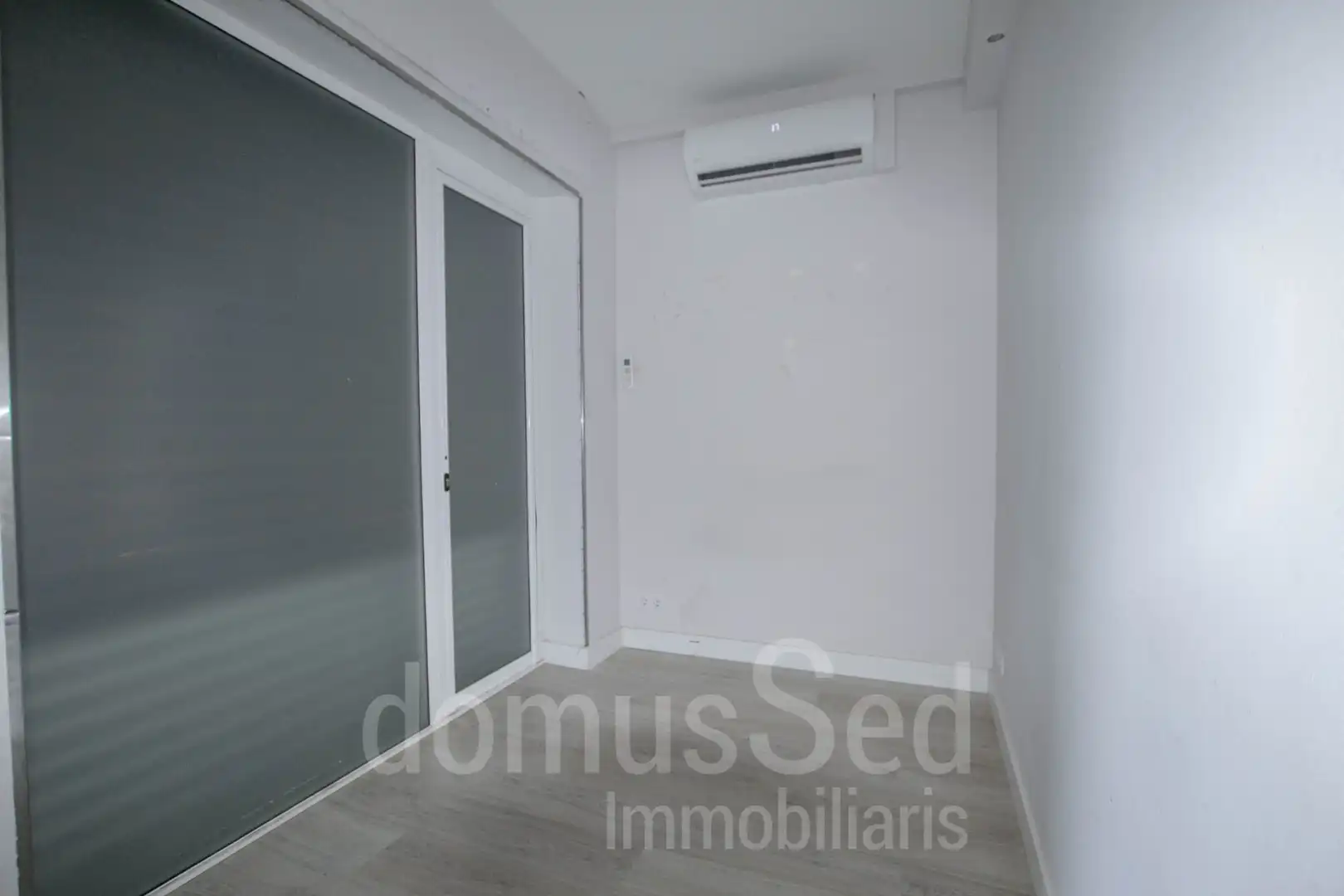 Commercial properties for rent in Alella  with Air Conditioner and Heating