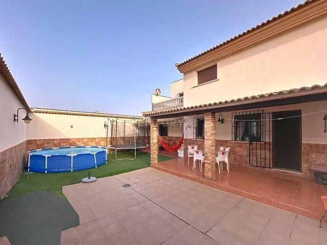 Terrace of House or chalet for sale in Humilladero