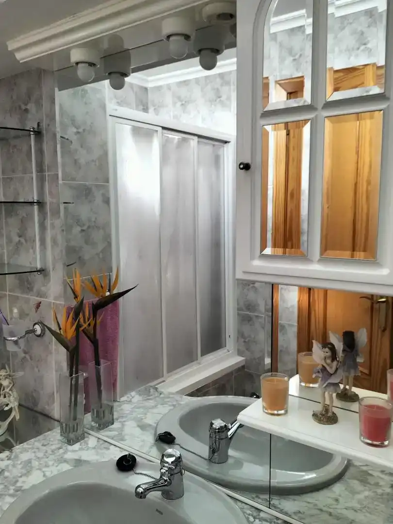 Baño de Piso en venta en Fuensanta de Martos con Aire acondicionado, Trastero y Amueblado