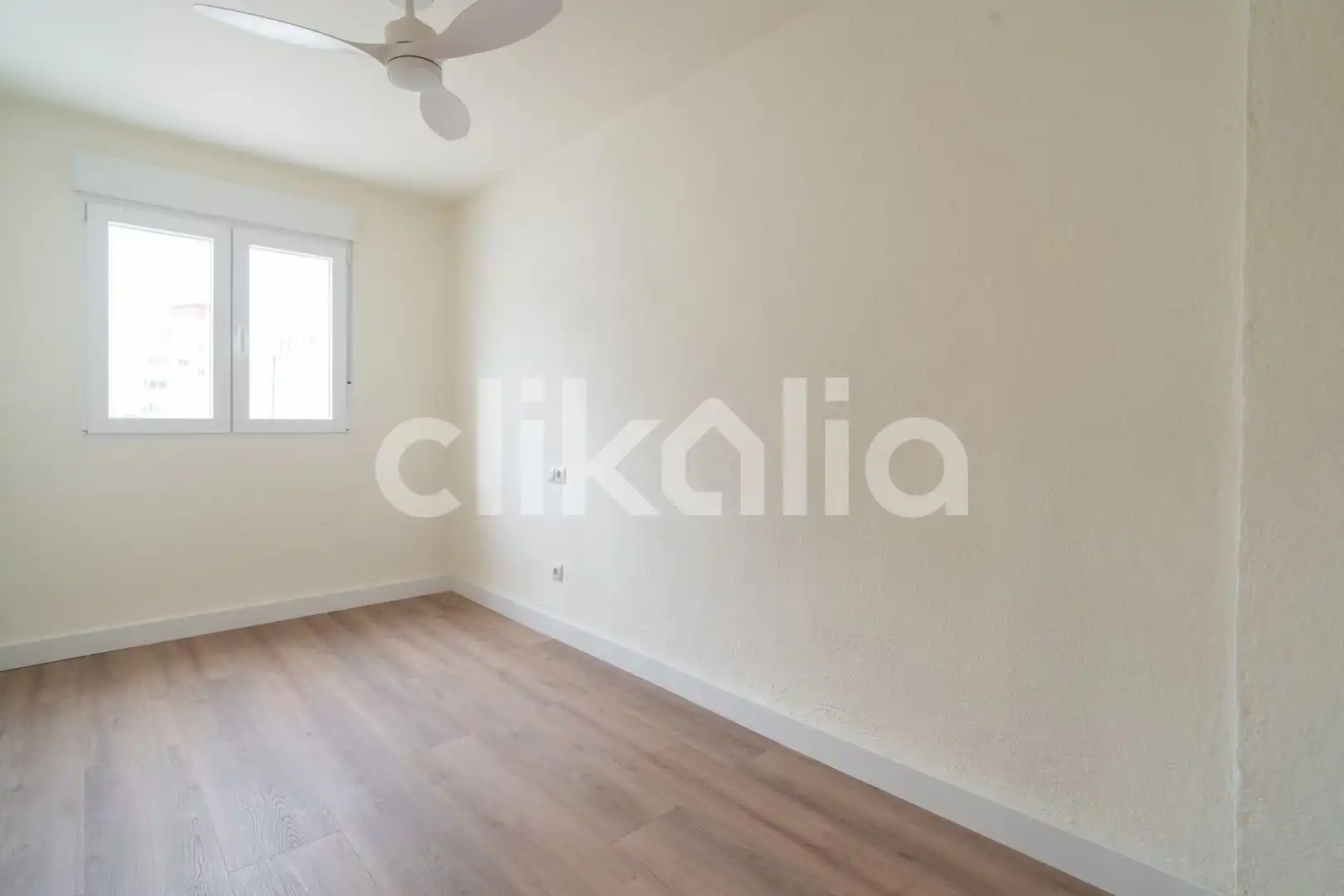 Schlafzimmer von Wohnung zur Miete in Valencia