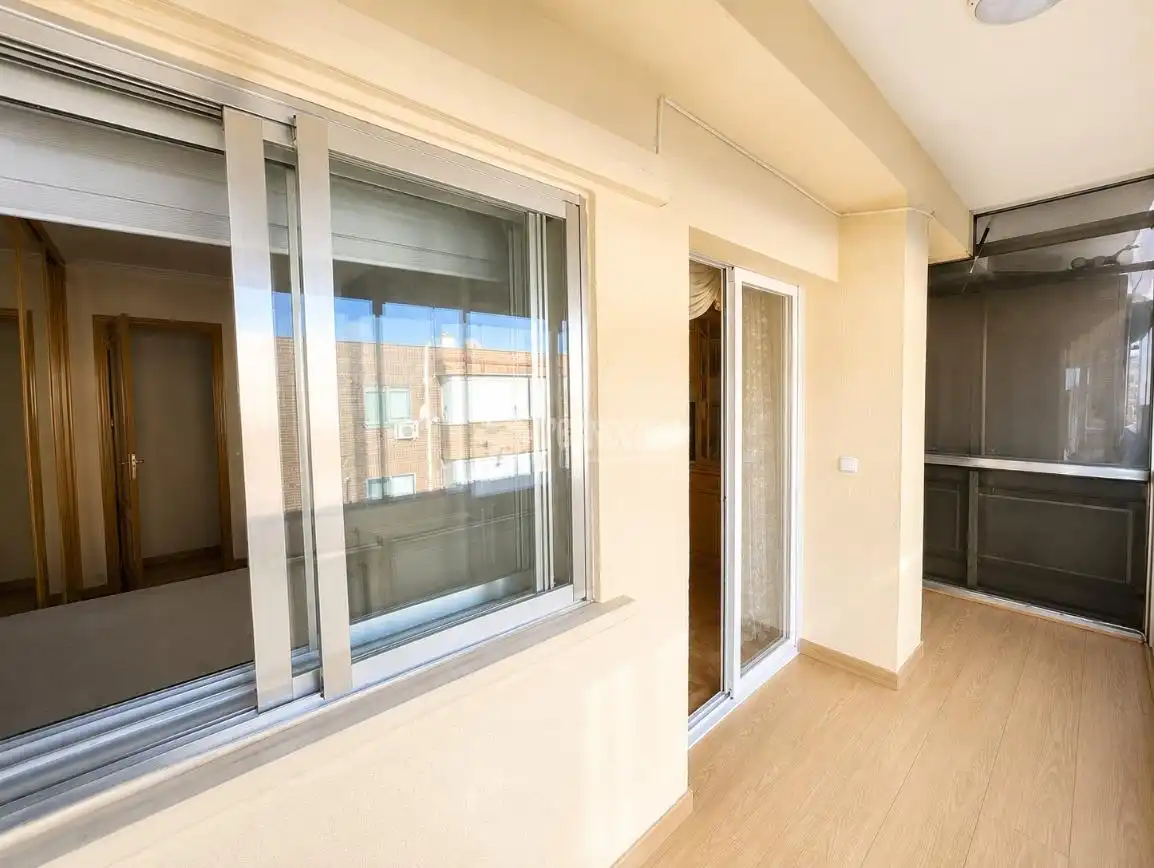 Terraza de Piso en venta en Madrid con Calefacción, Parquet y Terraza