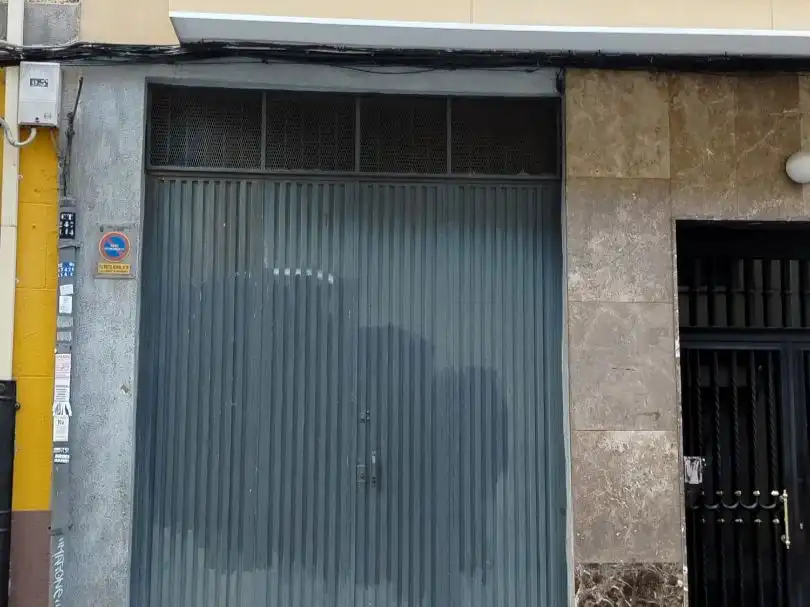 Vista exterior de Local de lloguer en San Bernardo - Carmelitas - Campus
