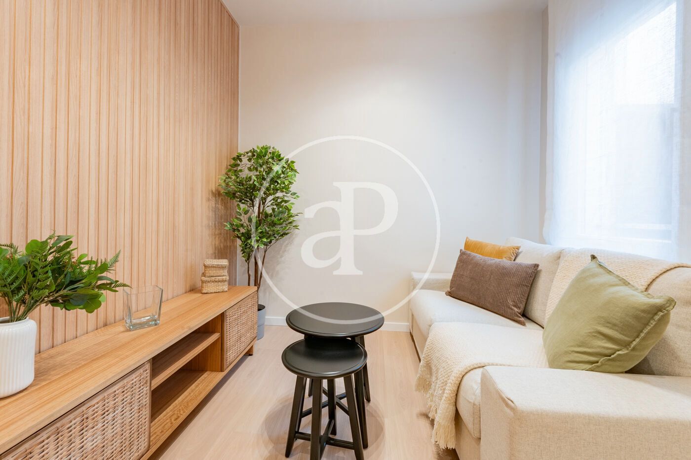 Sala de estar de Piso de alquiler en  Madrid Capital con Aire acondicionado, Calefacción y Amueblado