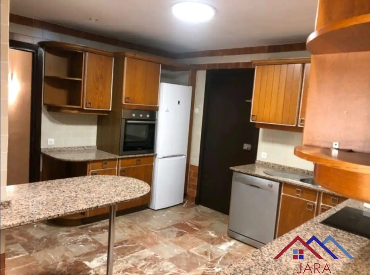 Cocina de Piso de alquiler en Jerez de la Frontera con Aire acondicionado, Terraza y Amueblado