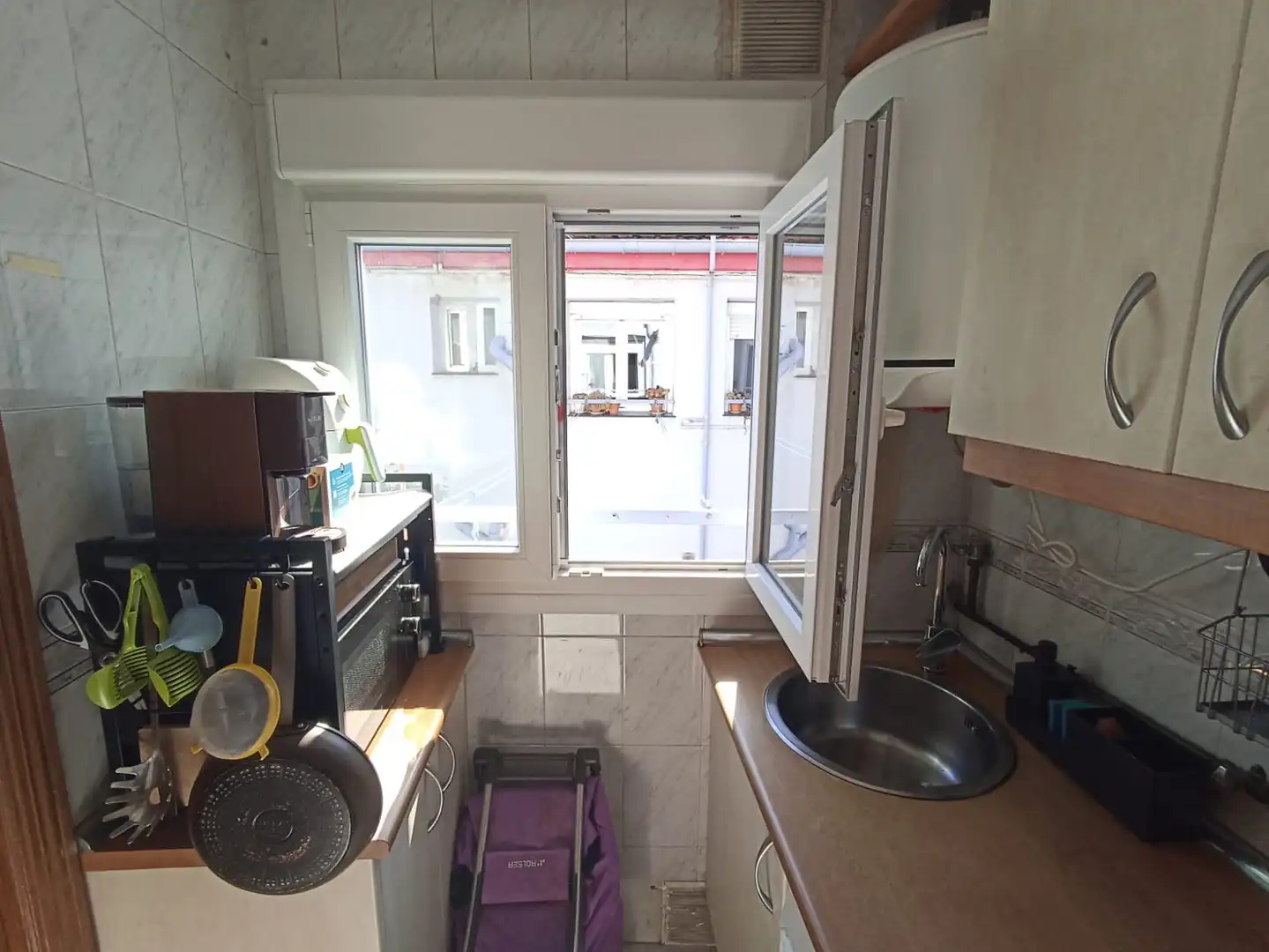 Cocina de Apartamento en venta en Madrid con Calefacción y Amueblado