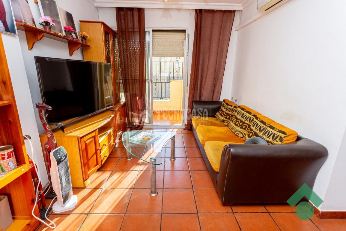 Living room of Flat for sale in Algeciras  with Balcony