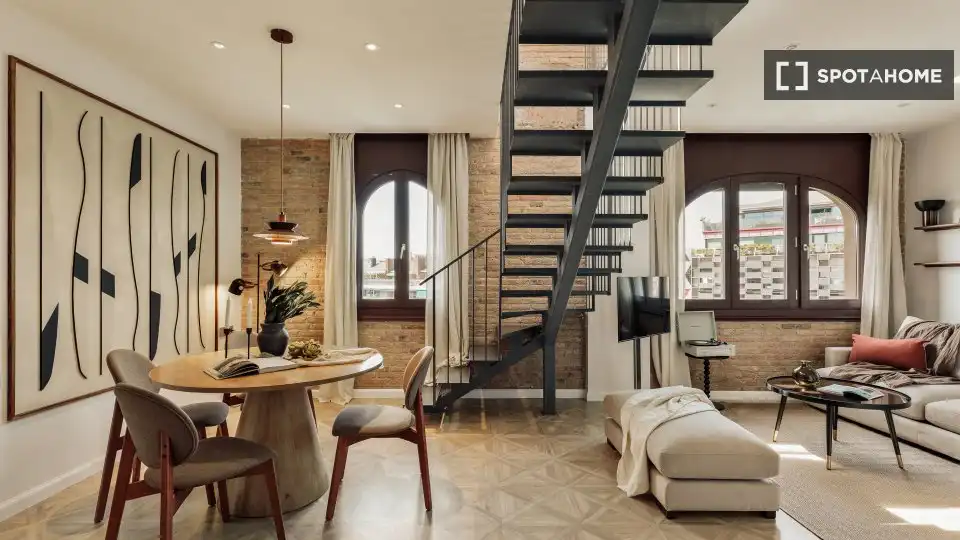 Living room of Flat for rent in  Barcelona Capital  with Air Conditioner, Heating and Furnished