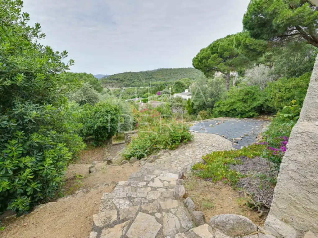 Casa amb jardí en venda a Passeig Amatista 11, imagen 36