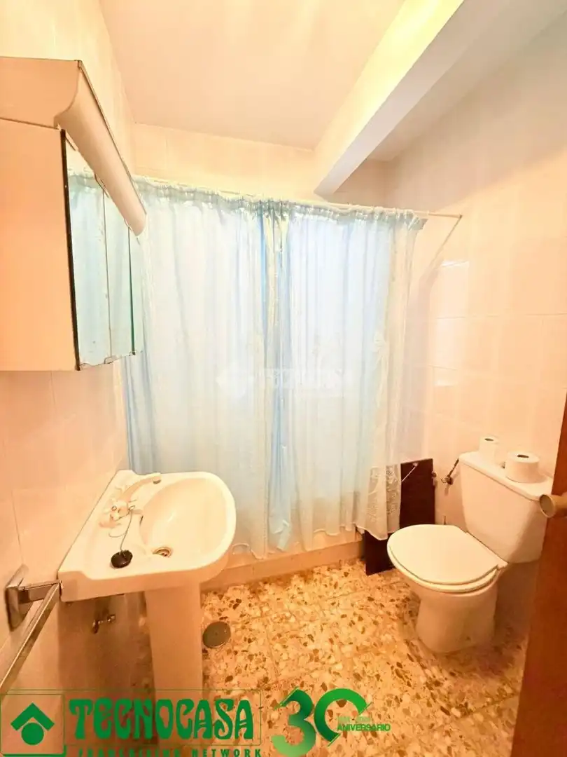 Bathroom of Houses for sale in Albarreal de Tajo