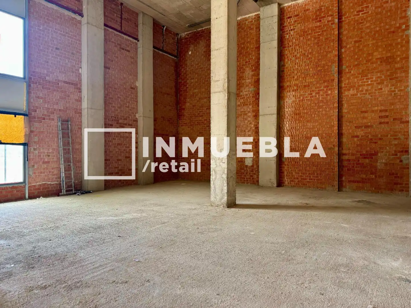 Local comercial en alquiler en de la Mar Jònica, imagen 3