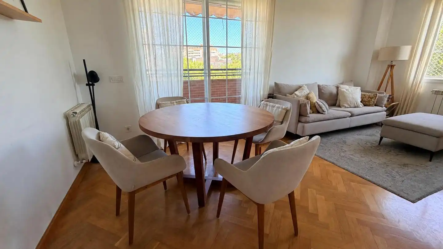 Menjador de Pis en venda en San Sebastián de los Reyes amb Aire condicionat, Calefacció i Parquet