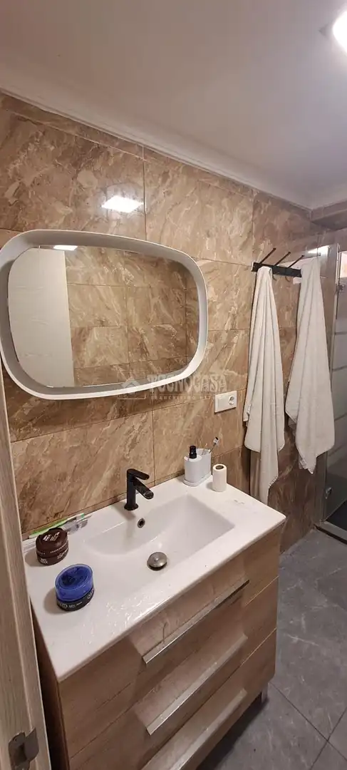 Baño de Piso en venta en Alicante / Alacant con Aire acondicionado, Calefacción y Balcón