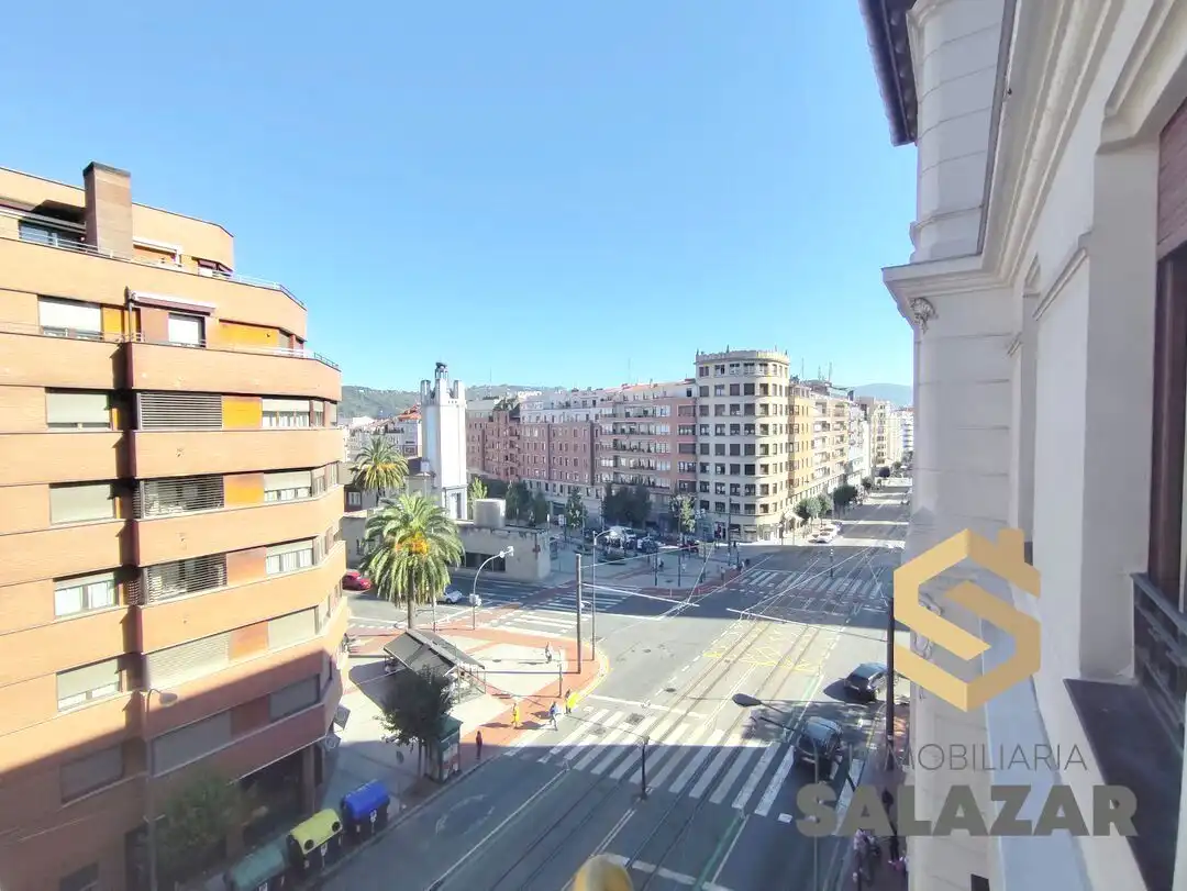 Appartamento con balcone in vendita a Pablo de Alzola Kalea, imagen 8