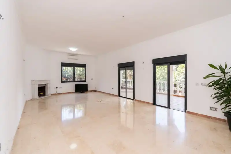 Houses for sale in Marbella  with Air Conditioner, Terrace and Storage room