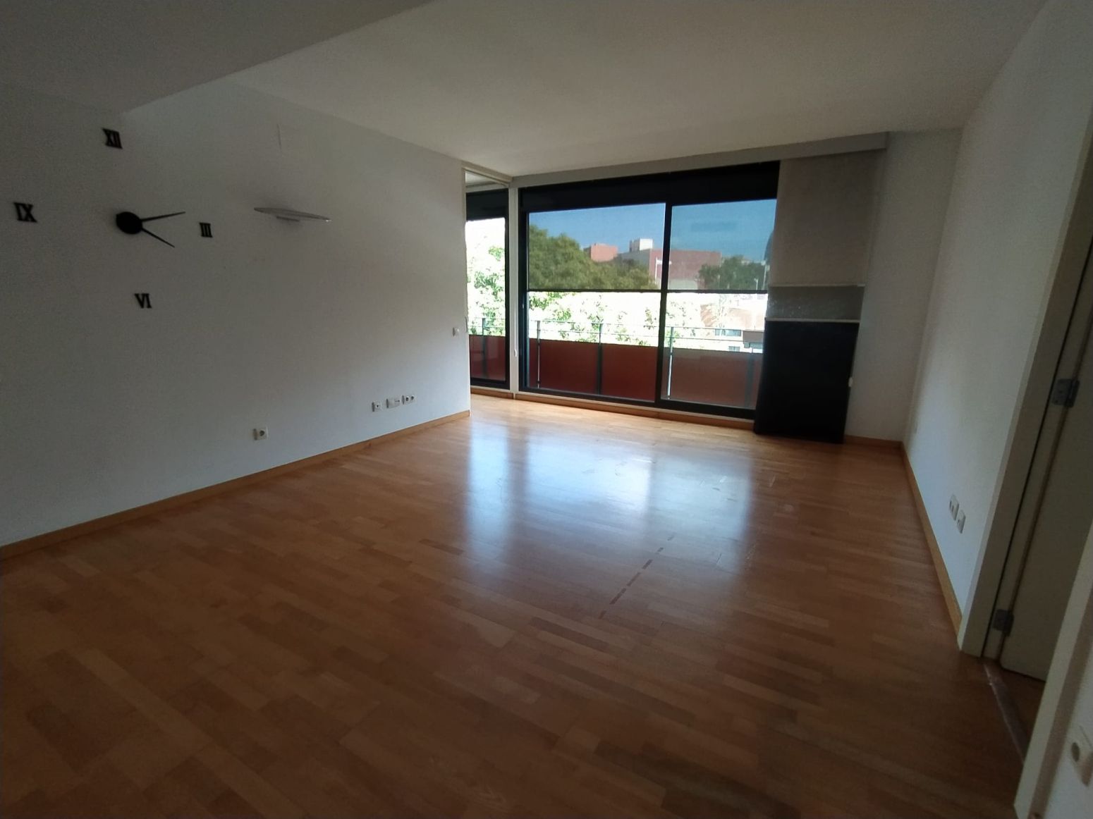 Sala d'estar de Pis de lloguer en  Barcelona Capital amb Aire condicionat, Calefacció i Jardí privat