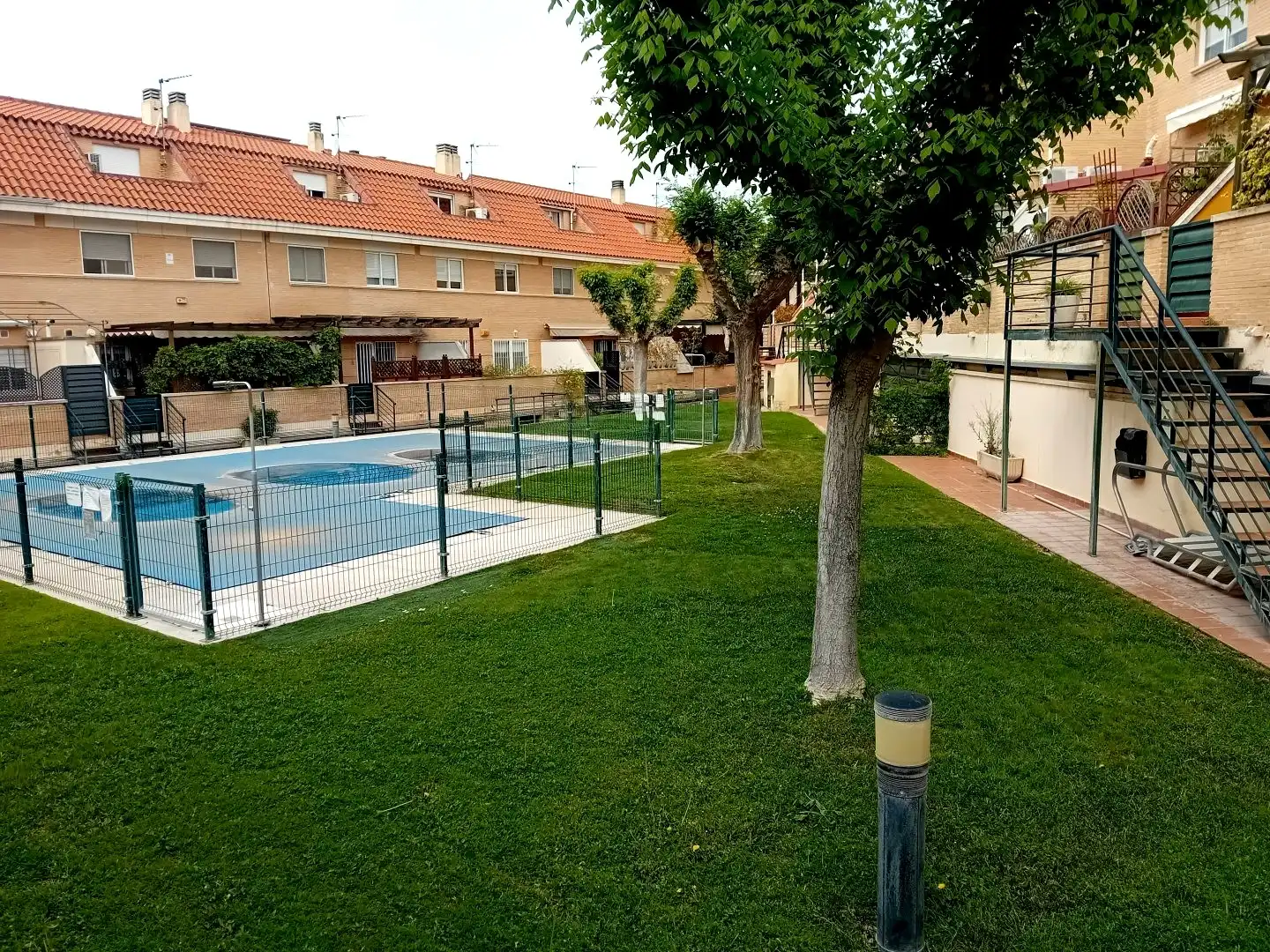 Piscina de Casa o xalet en venda en Ciudad Real amb Aire condicionat, Calefacció i Terrassa