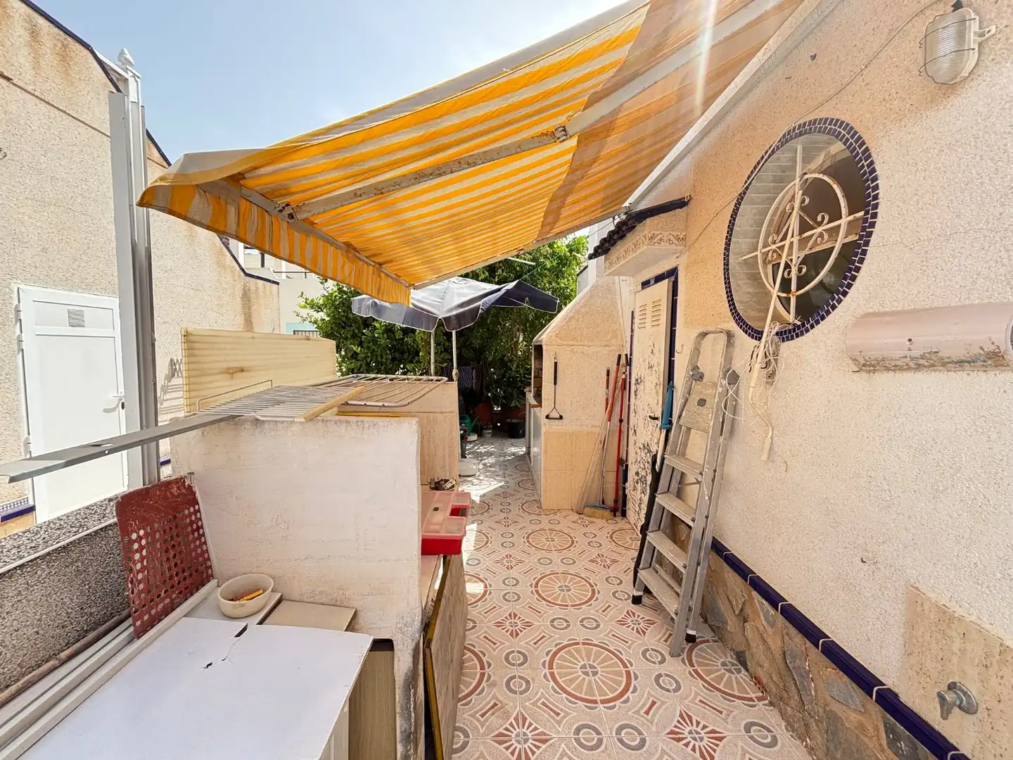 Terrassa de Casa o xalet en venda en Orihuela amb Aire condicionat, Traster i Piscina