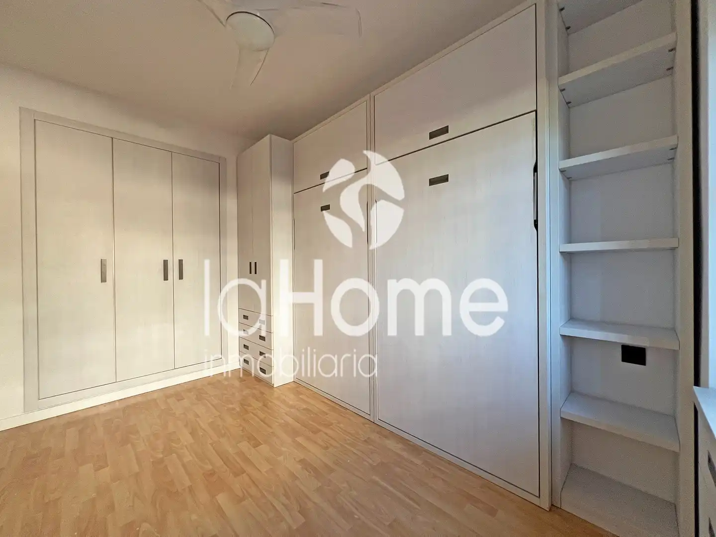 Habitación de Piso de alquiler en Paterna con Aire acondicionado, Parquet y Terraza