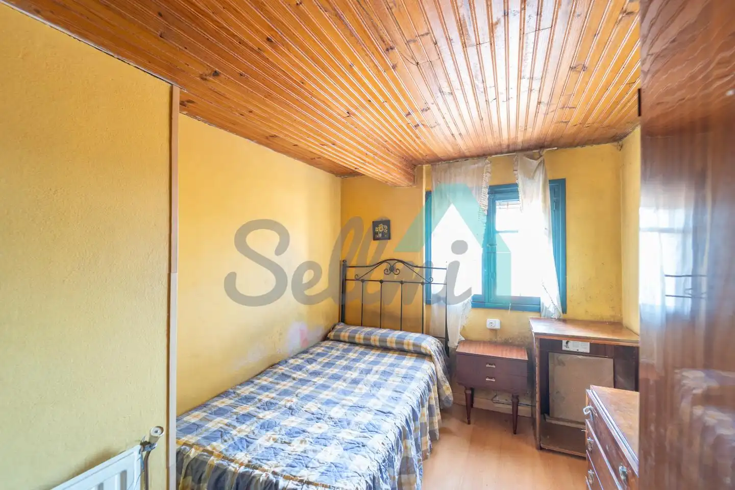 Bedroom of Houses for sale in Parres  with Heating, Private garden and Storage room