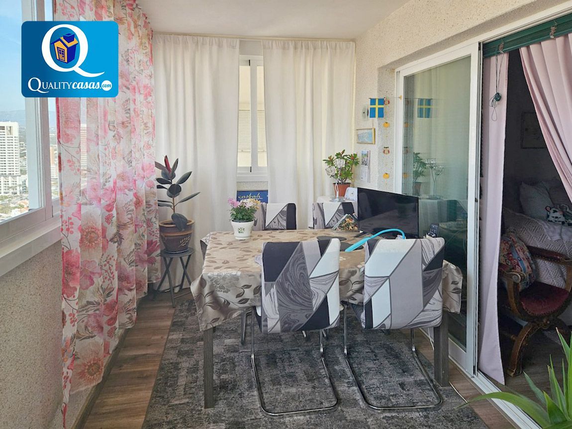 Comedor de Piso en venta en Benidorm con Aire acondicionado, Terraza y Piscina comunitaria
