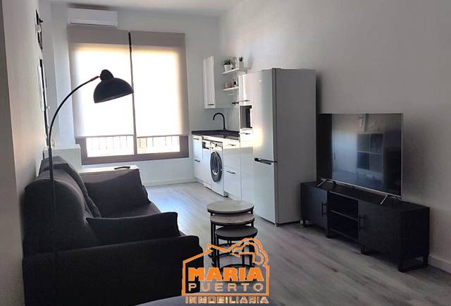 Estudio en Alquiler en El Cónsul - Ciudad Universitaria - El Romeral