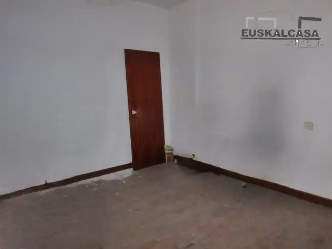 Flat for sale in Basurtu - Zorrotza