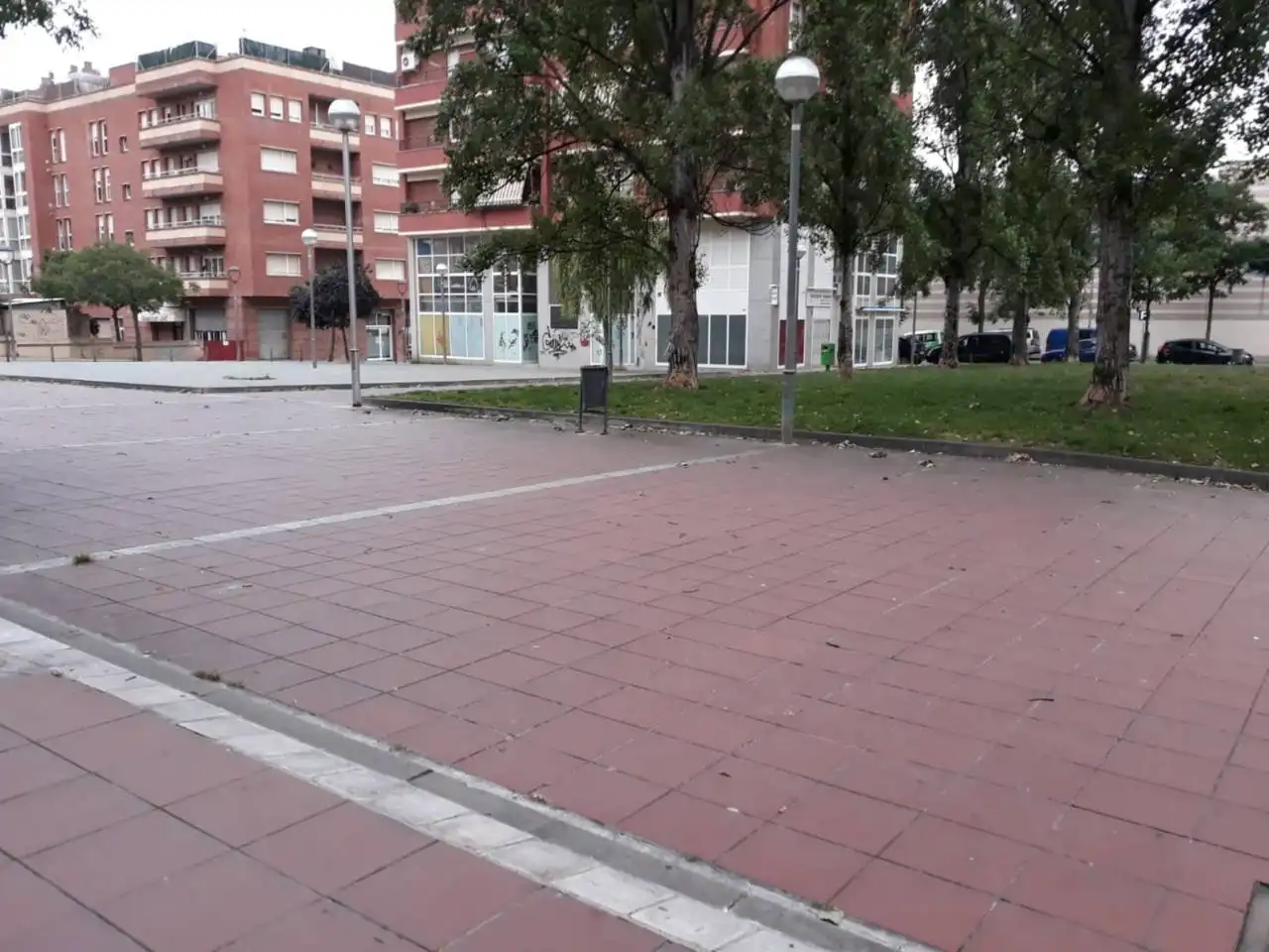 Parkplatz von Büro zur Miete in Terrassa