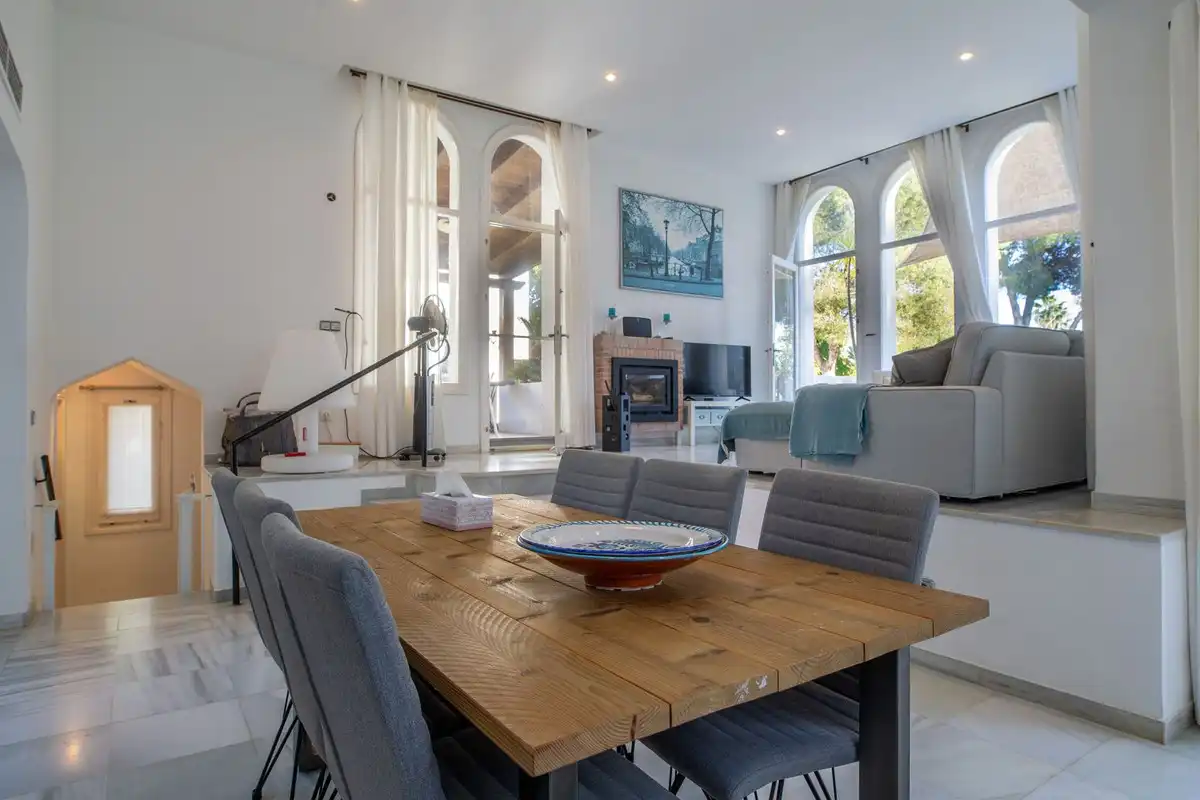 Comedor de Casa o chalet en venta en Marbella con Aire acondicionado, Jardín privado y Amueblado