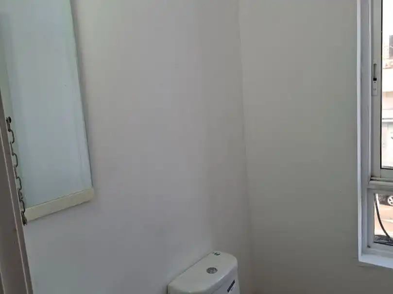 Bany de Local de lloguer en Fuenlabrada amb Aire condicionat, Calefacció i Parquet