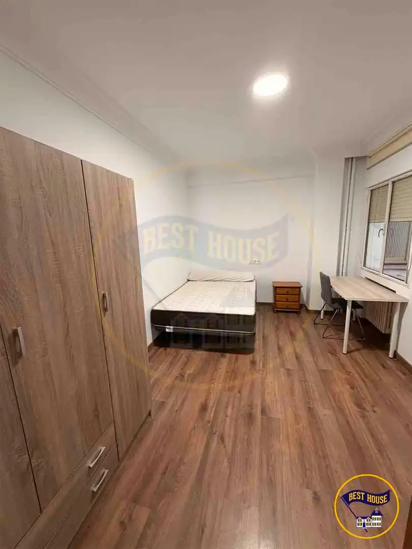 Habitación de Piso de alquiler en Cuenca con Calefacción y Amueblado