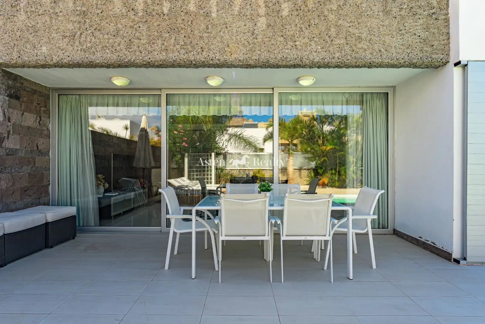 House with pool for sale in Londres, imagen 9