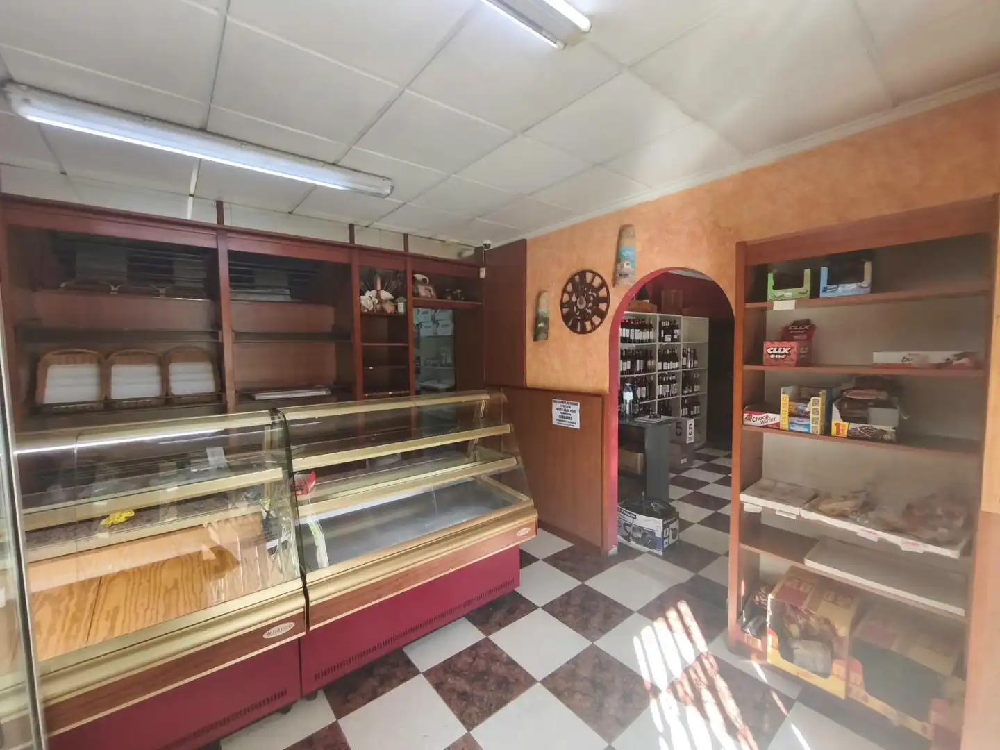 Commercial properties for rent in Almoradí  with Air Conditioner and Furnished