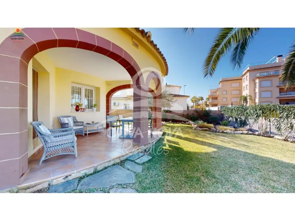 Jardín de Casa o chalet en venta en Oliva con Jardín privado
