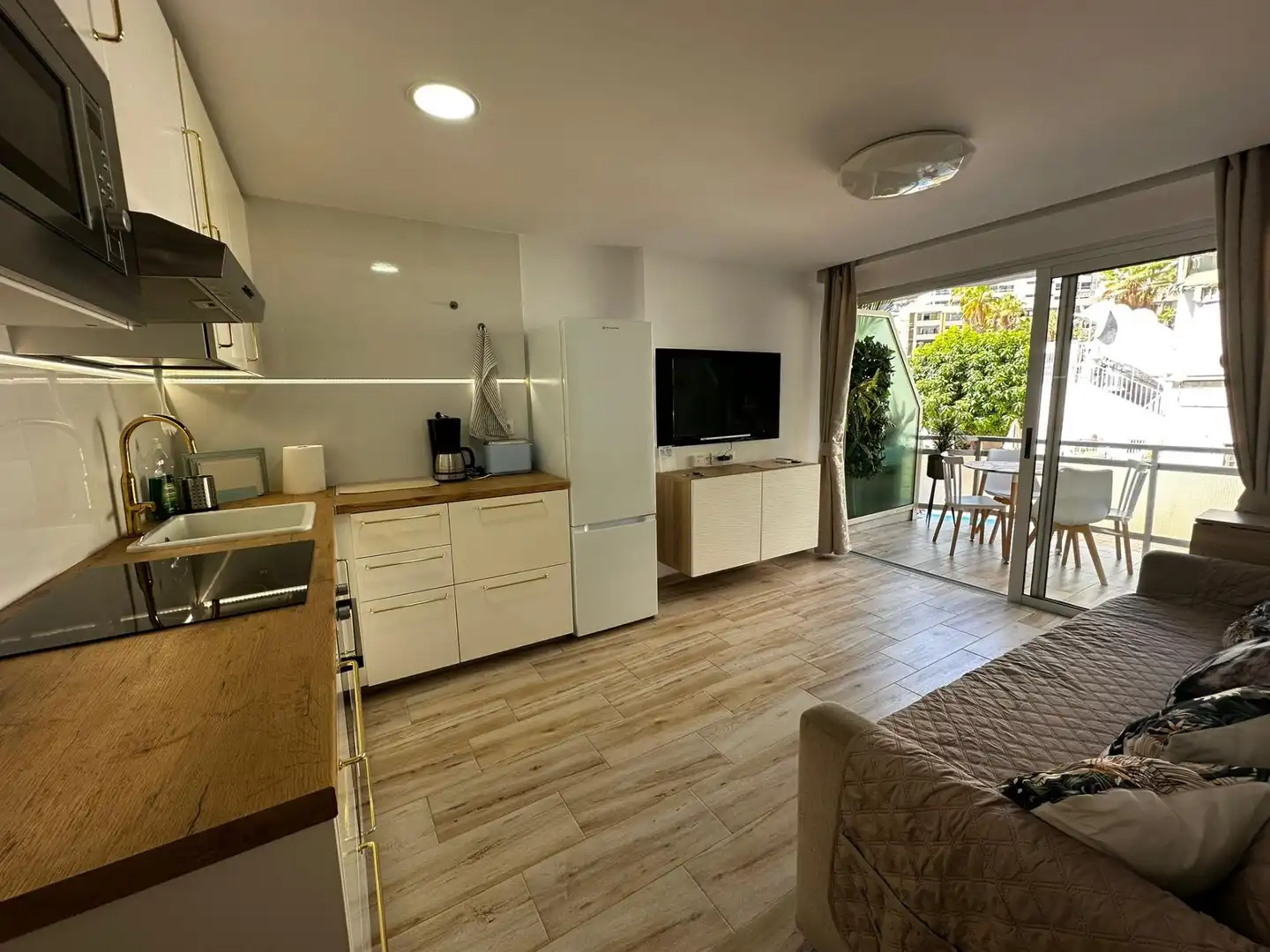 Cuina de Apartament de lloguer en San Bartolomé de Tirajana amb Calefacció, Moblat i Balcó