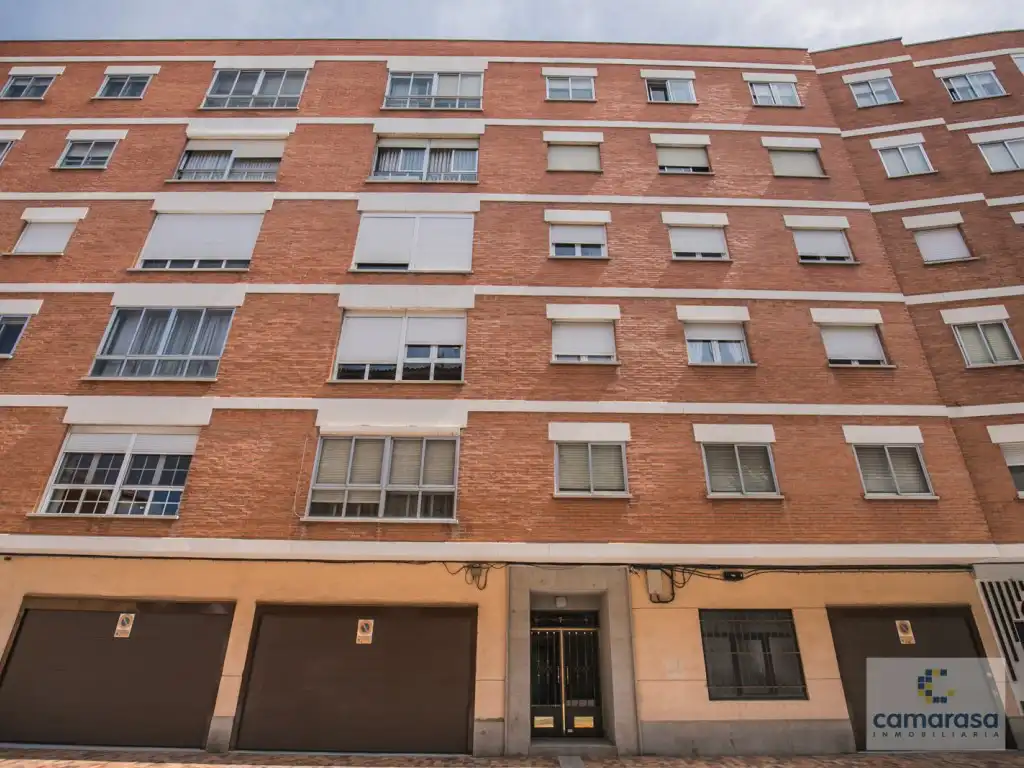 Vista exterior de Piso en venta en Ávila con Calefacción