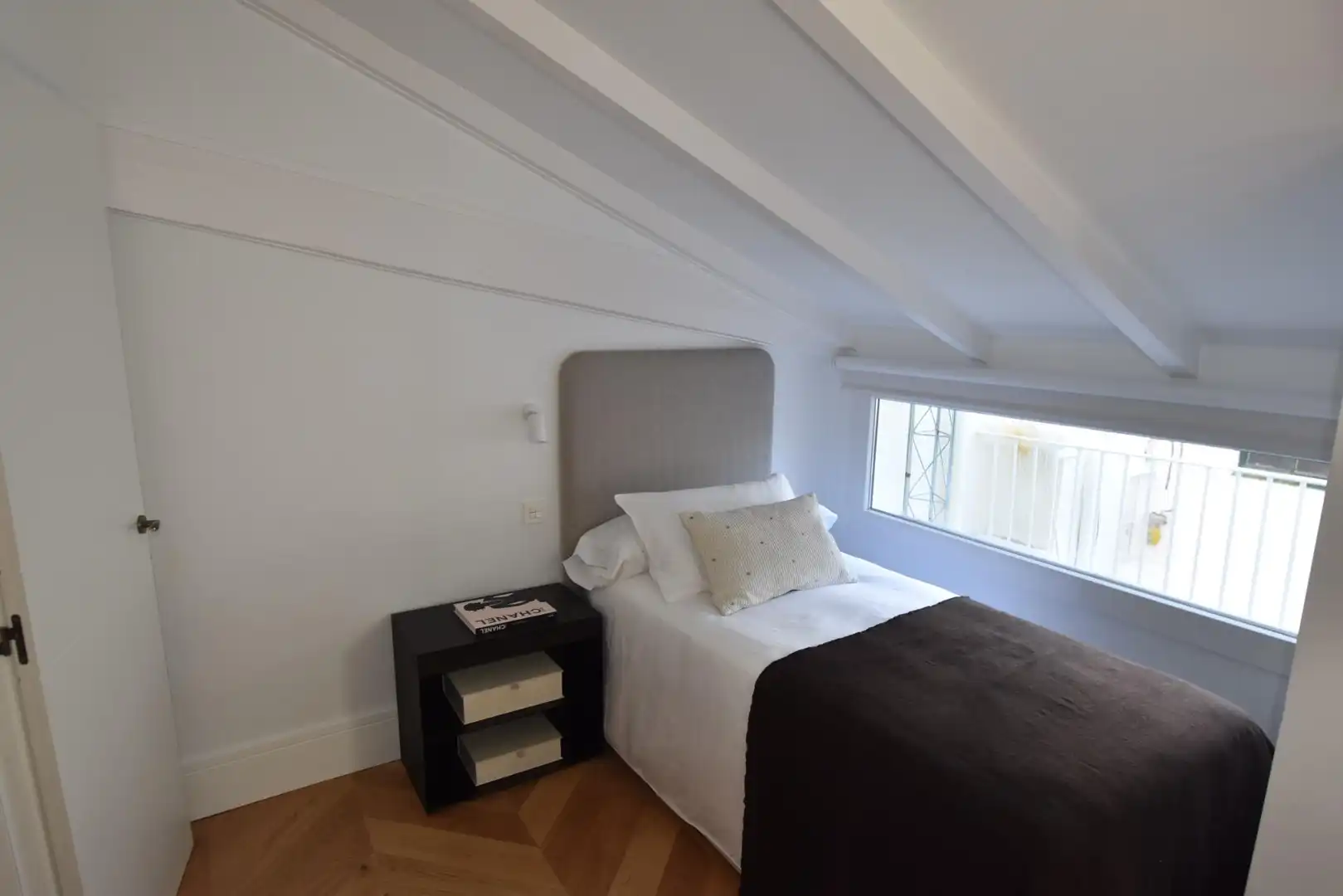 Dormitori de Àtic en venda en Madrid amb Aire condicionat, Calefacció i Terrassa
