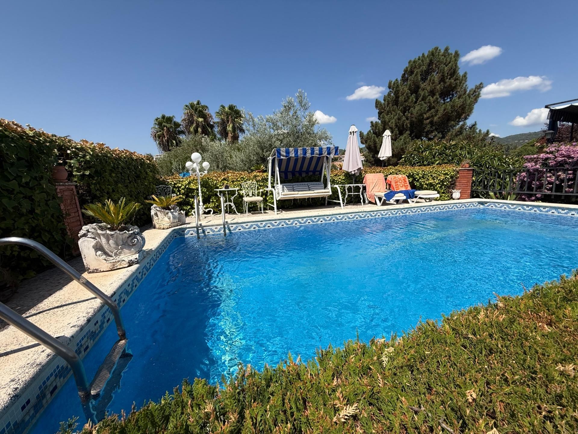 Swimming pool of House or chalet for sale in  Córdoba Capital  with Air Conditioner, Private garden and Terrace