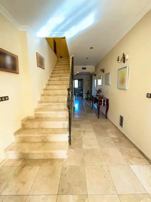 Casa o xalet en venda en Orihuela amb Aire condicionat, Jardí privat i Traster