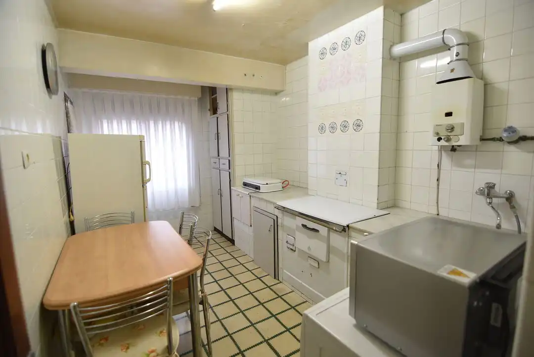 Cocina de Piso en venta en Ermua con Amueblado y Balcón