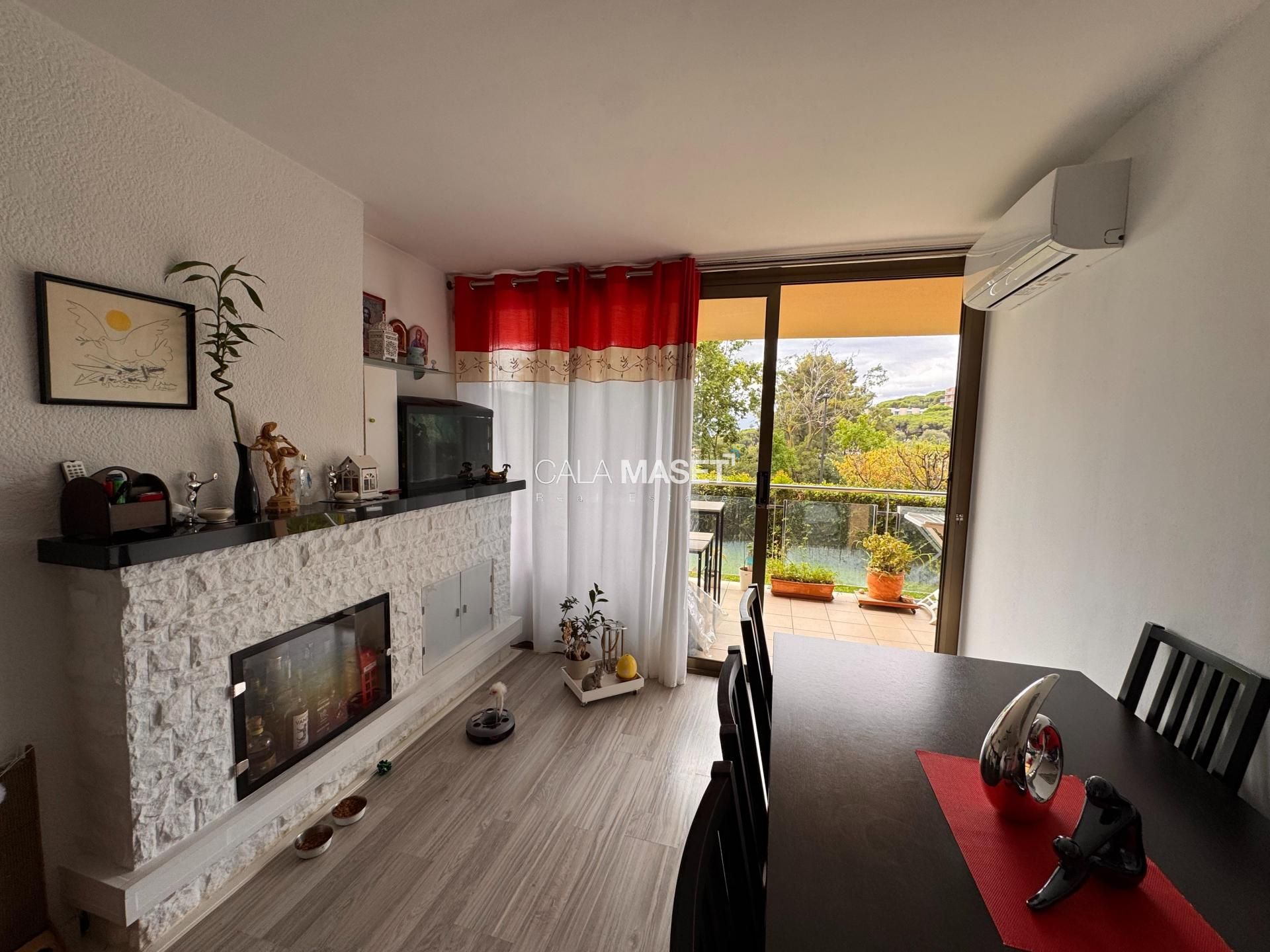 Balcony of Flat for sale in Sant Feliu de Guíxols  with Heating and Private garden