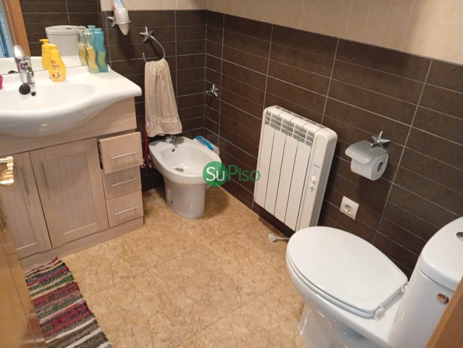 Bathroom of Flat for sale in Cedillo del Condado  with Air Conditioner, Heating and Terrace