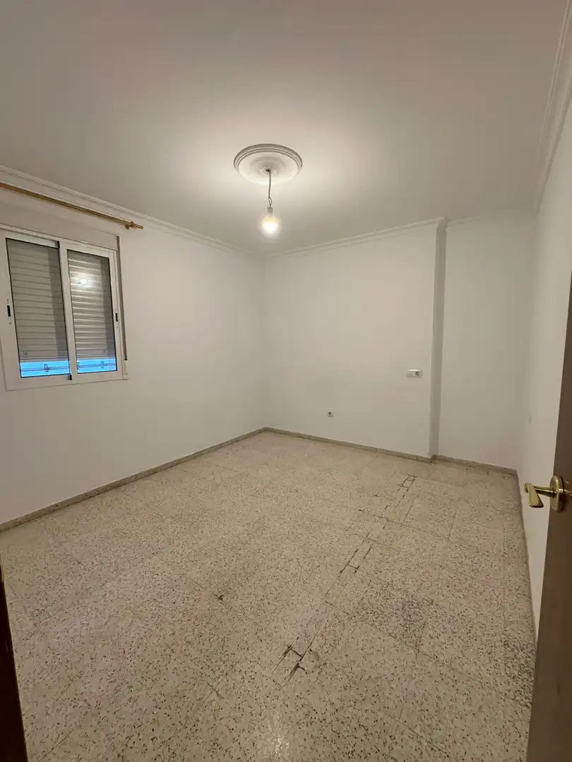 Habitación de Piso en venta en Sevilla con Aire acondicionado y Terraza