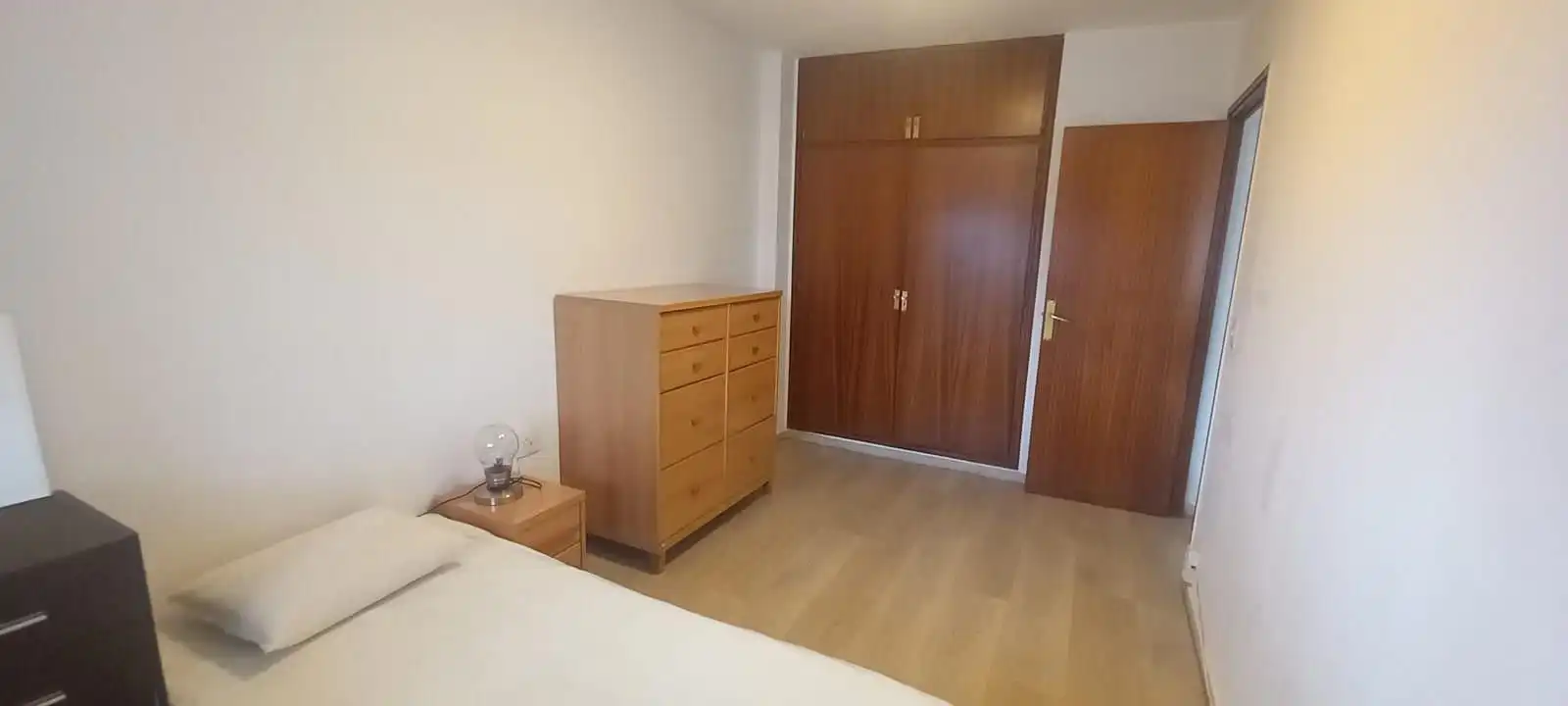Habitación de Piso de alquiler en Rubí con Aire acondicionado, Terraza y Amueblado