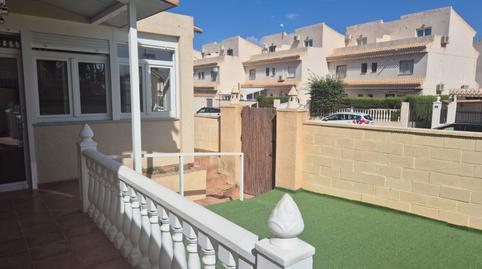 Foto 2 de Casa adosada en venta en Playa Flamenca, Orihuela