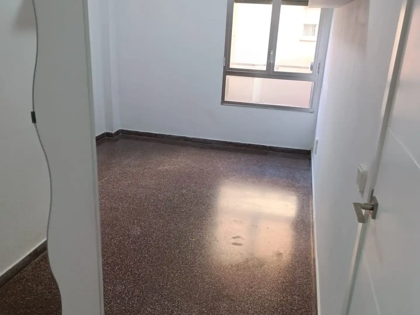 Bedroom of Apartments for rent in Sevilla  with Air Conditioner, Terrace and Washing machine