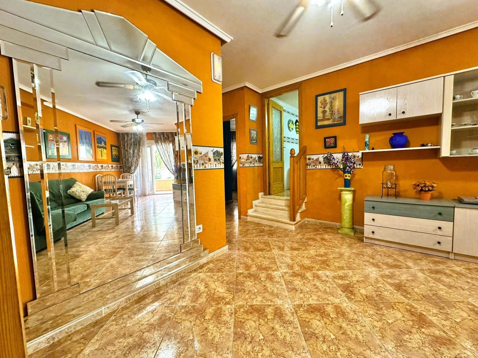 Piso en venta en Guardamar del Segura con Terraza y Balcón