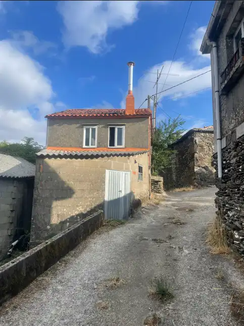 Vista exterior de Finca rústica en venda en O Irixo amb Moblat