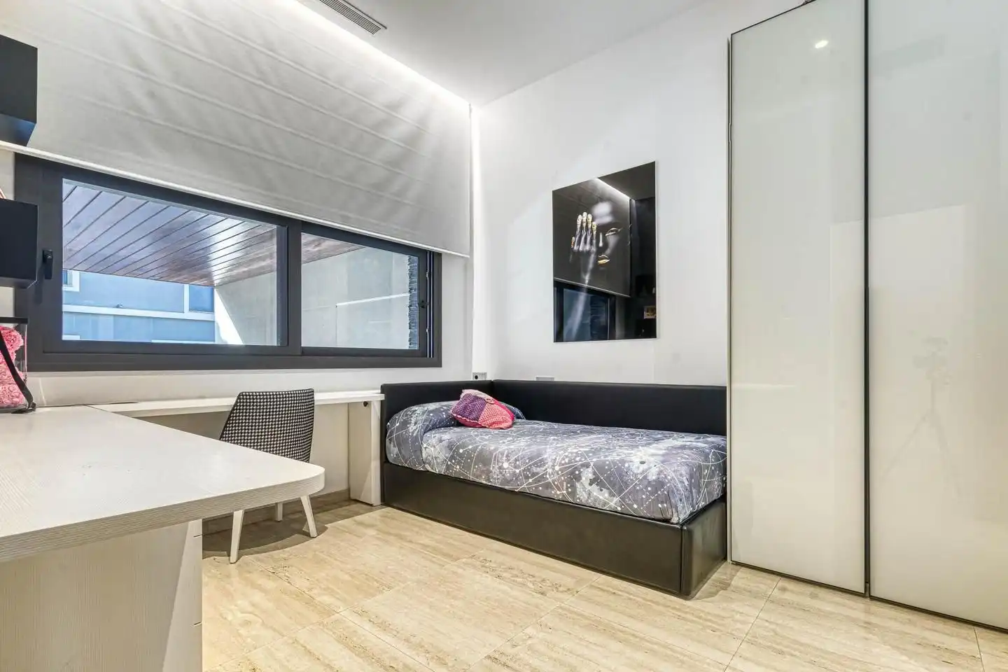 Bedroom of Houses for sale in Figueres  with Private garden, Terrace and Swimming Pool
