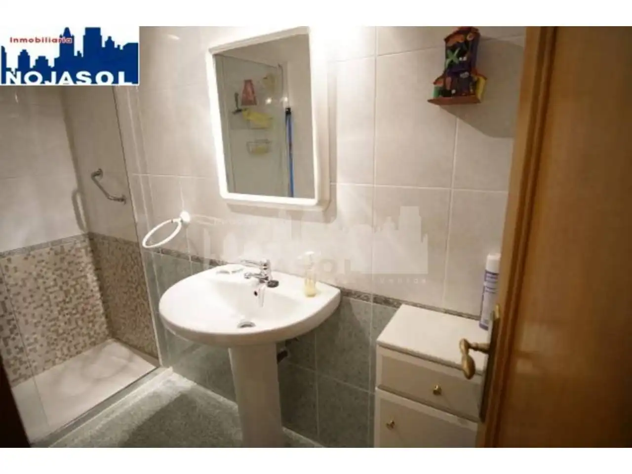 Baño de Apartamento de alquiler en Noja con Calefacción, Terraza y Amueblado